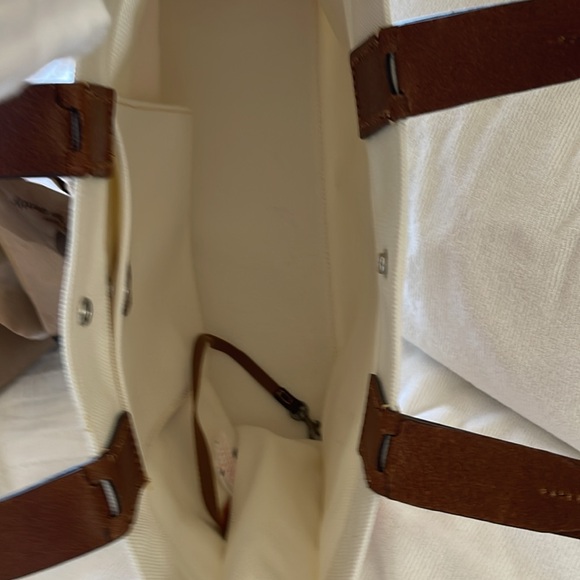 Dooney Bourke Chicago Cubs medium tote - Picture 11 of 14